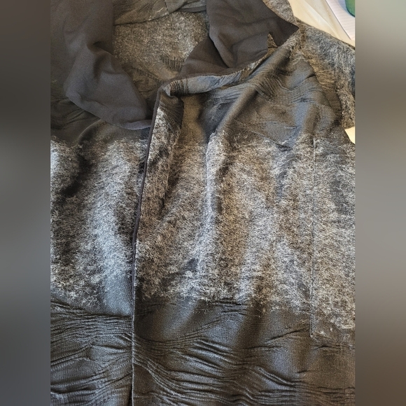 Simon Chang Women's Gray and Black Open Front Sweater - Picture 5 of 5